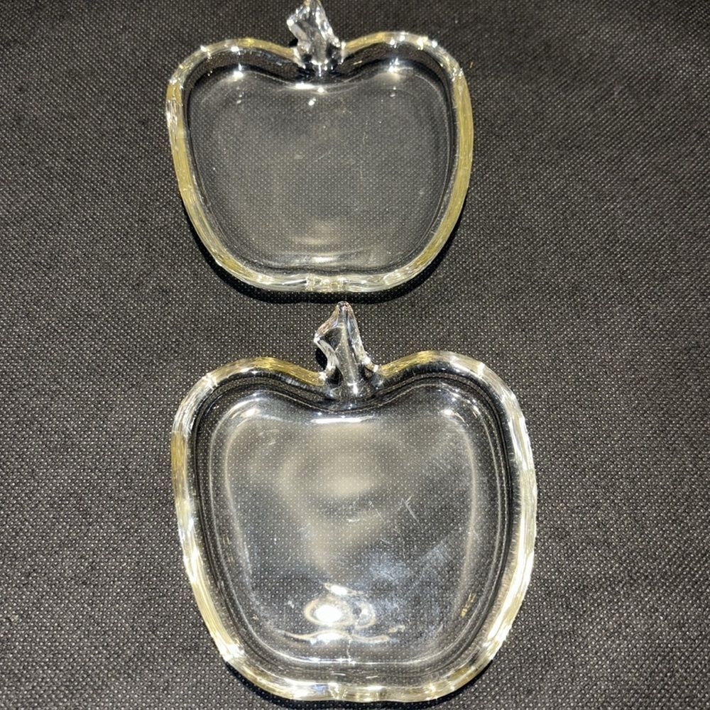 Elegant Glass Apple-Shaped Dishes